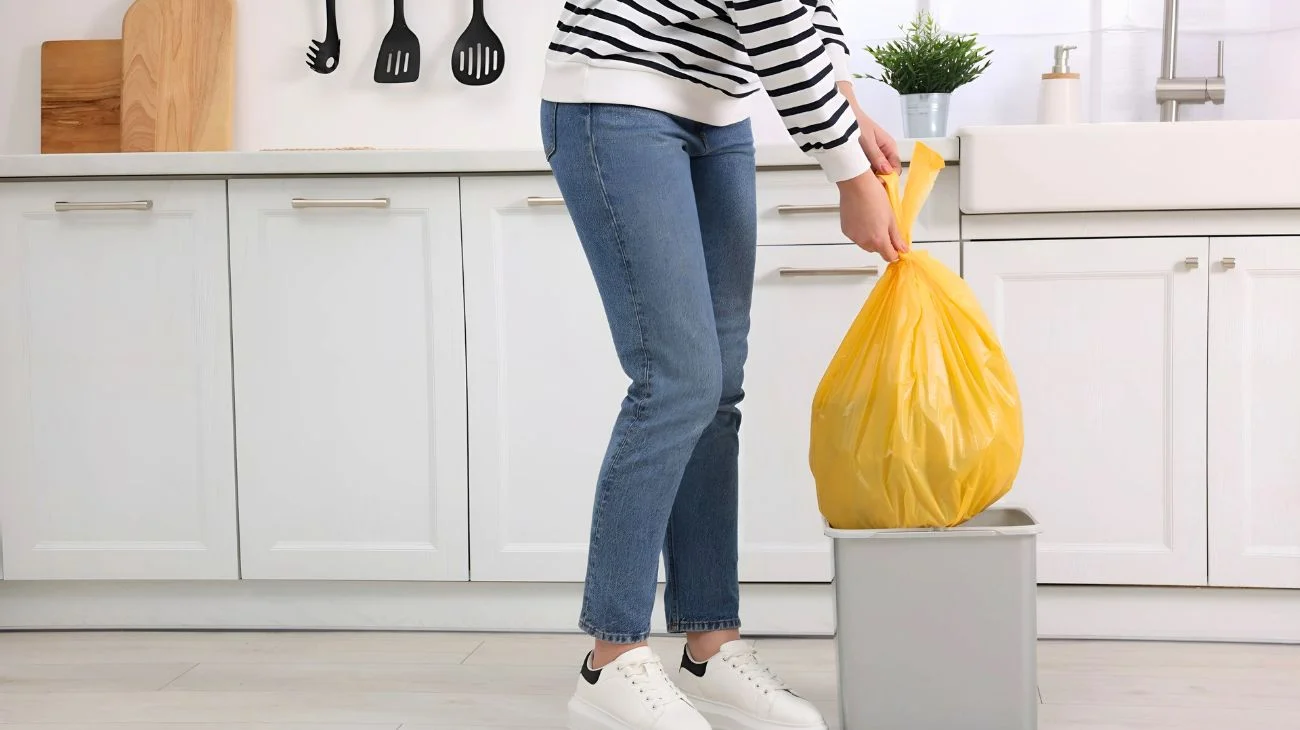 8 cose che dovresti buttare subito dalla tua casa: sono tossiche
